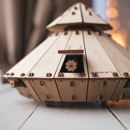 Da Vinci Tank 3D Wooden STEM Construction Kit