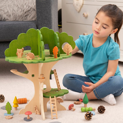 Woodland Trail Treehouse